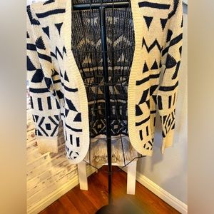 Sweater cream and blue print